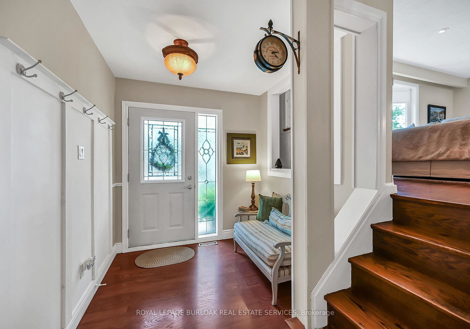 92-osborne-crescent-oakville-ontario-w12308396