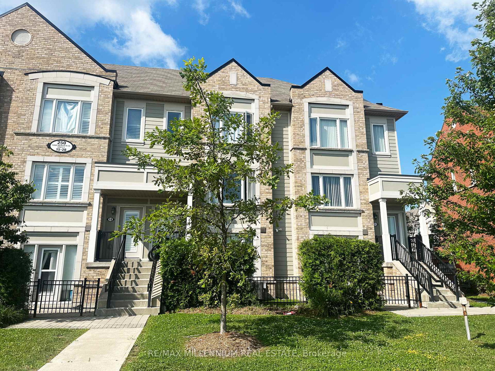 250-sunny-meadow-boulevard-brampton-ontario-w12308423