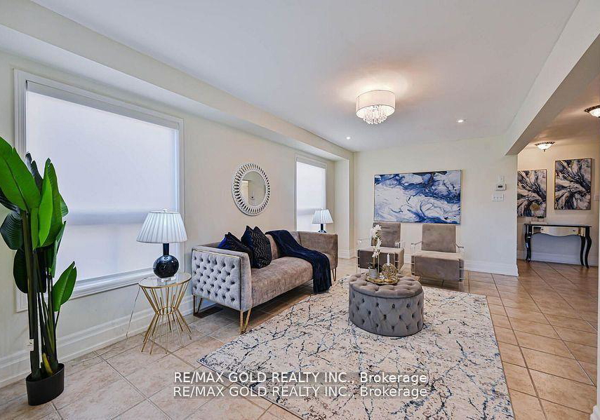 8-willow-park-drive-brampton-ontario-w12308600