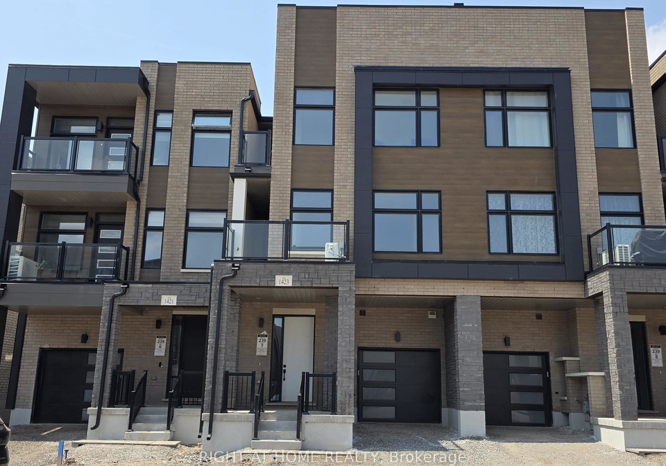 1423-courtleigh-trail-oakville-ontario-w12308835
