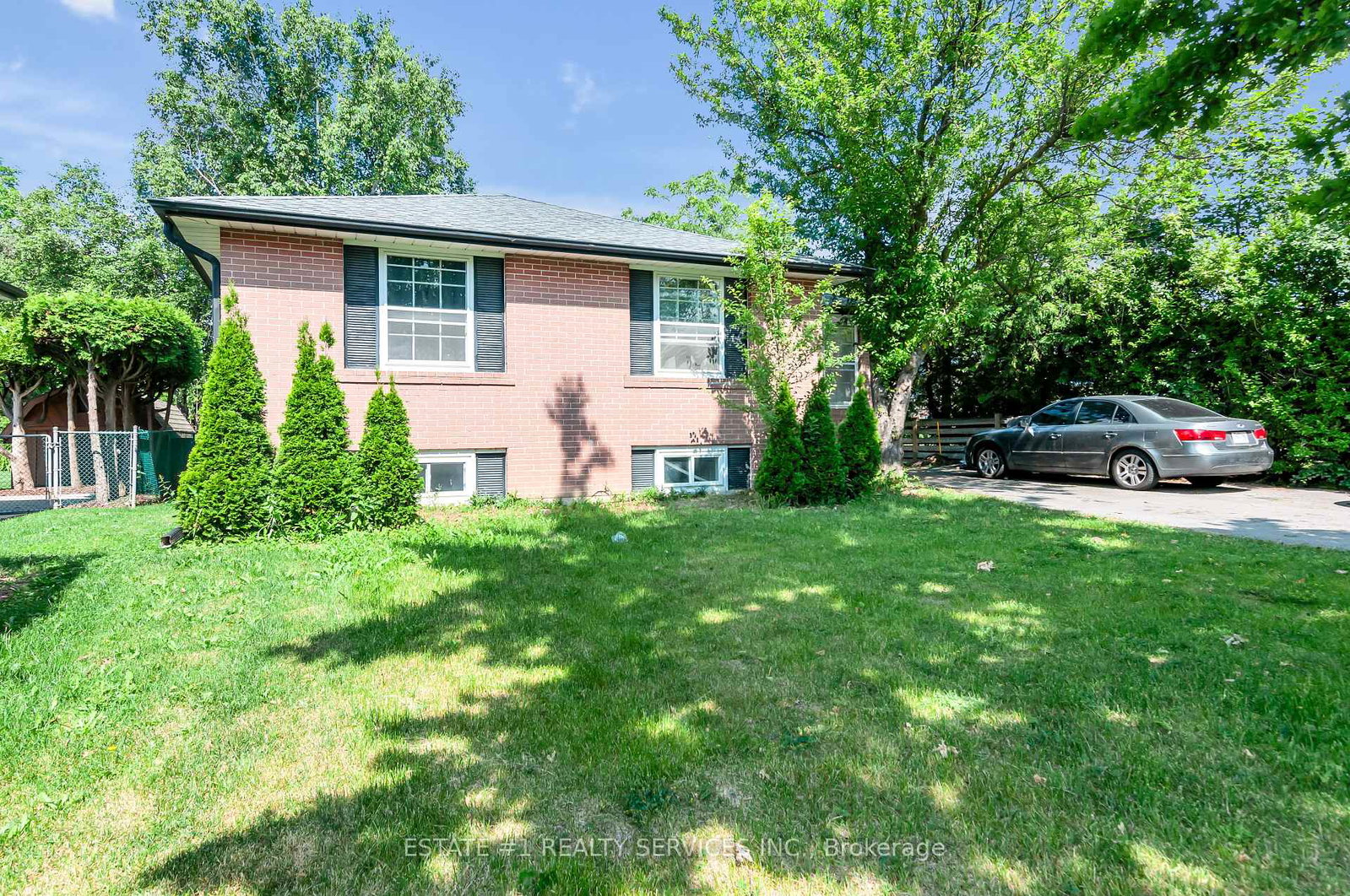 9-dowling-crescent-brampton-ontario-w12309076