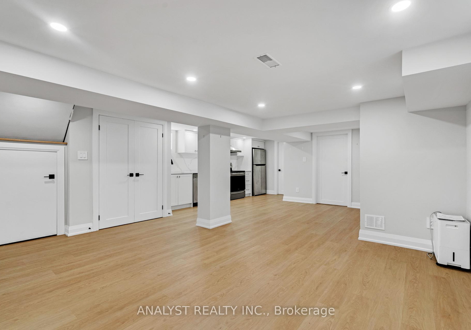 42-smithfield-drive-etobicoke-ontario-w12309104