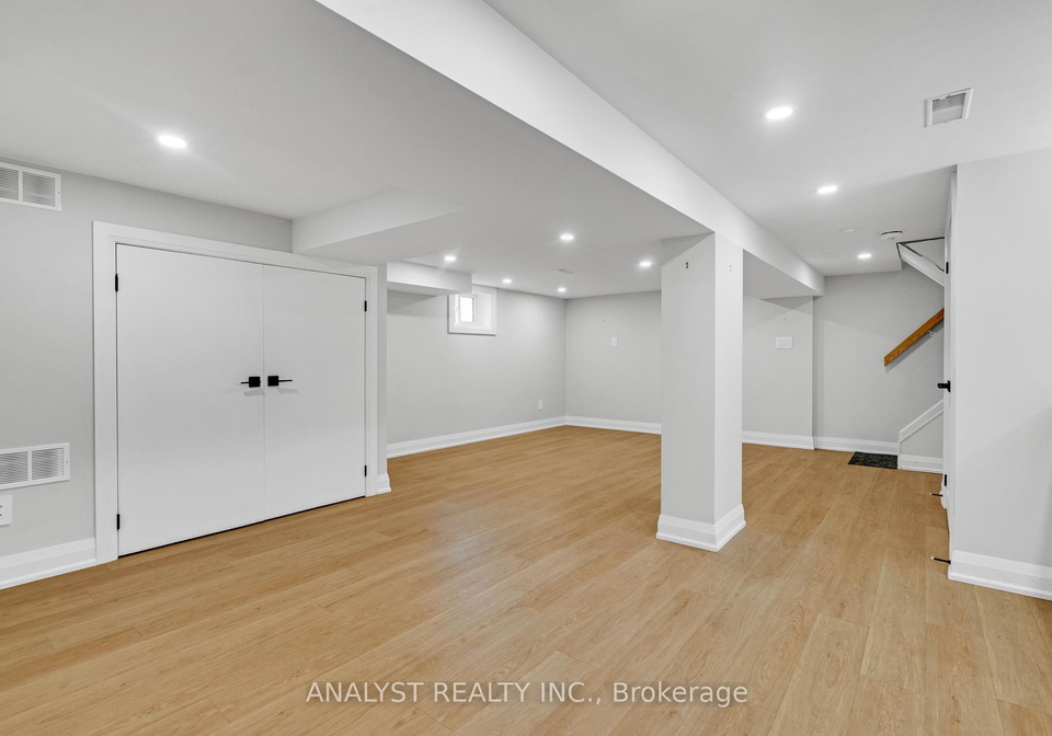 42-smithfield-drive-etobicoke-ontario-w12309104