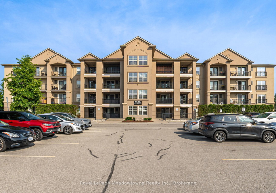 1370-main-street-e-e-milton-ontario-w12309126