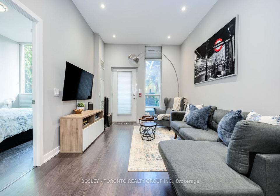 8-fieldway-road-etobicoke-ontario-w12310410
