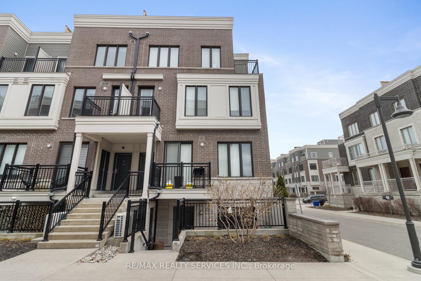 70-eastwood-park-gardens-etobicoke-ontario-w12310845