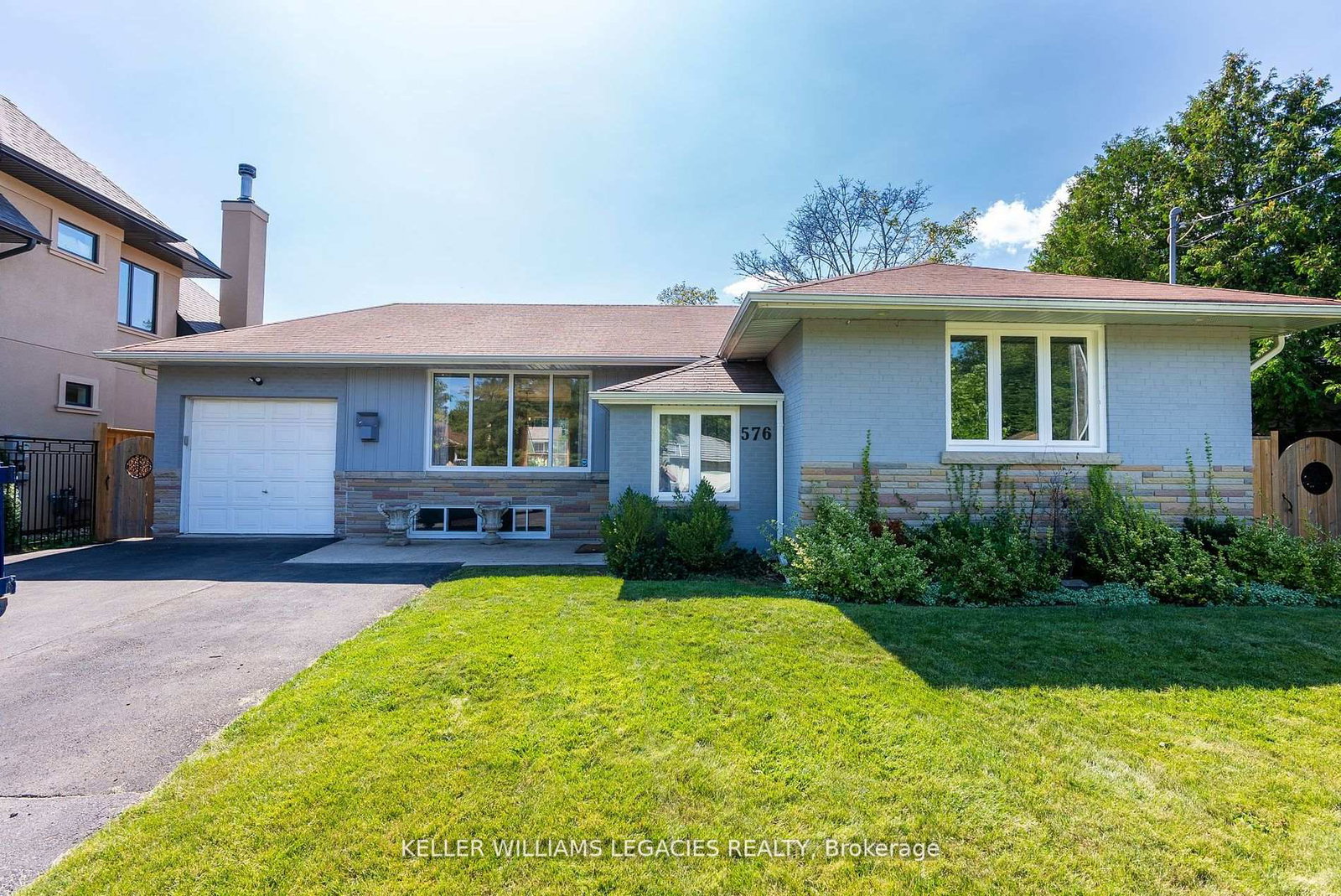 576-stephens-crescent-oakville-ontario-w12311102