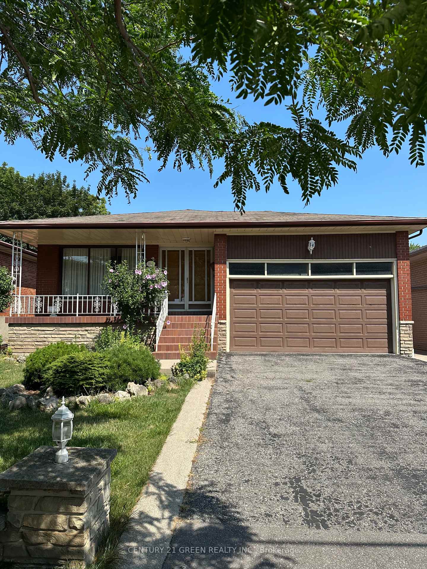 102-clement-road-etobicoke-ontario-w12311221