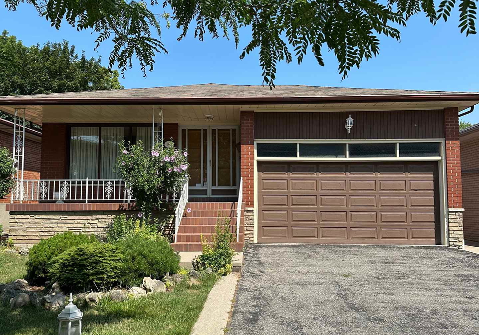 102-clement-road-etobicoke-ontario-w12311221