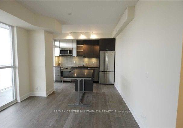 33-shore-breeze-drive-etobicoke-ontario-w12311746
