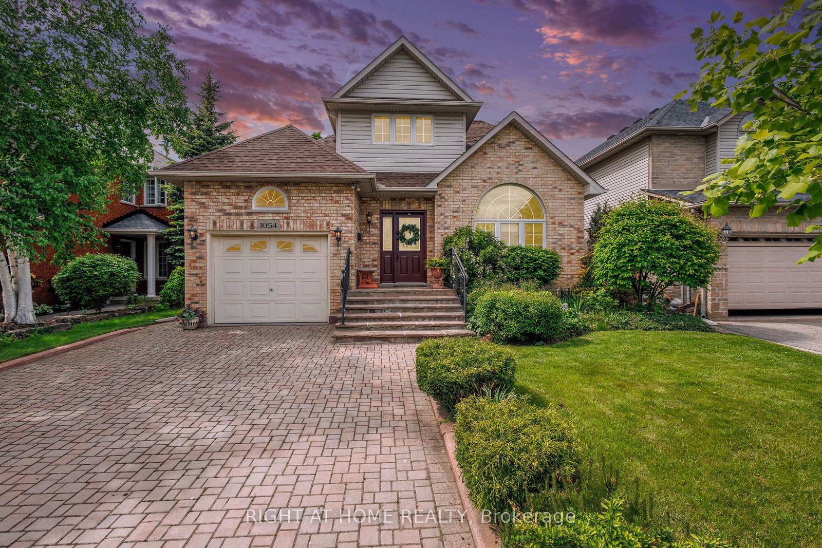 1054-augustus-drive-burlington-ontario-w12311782