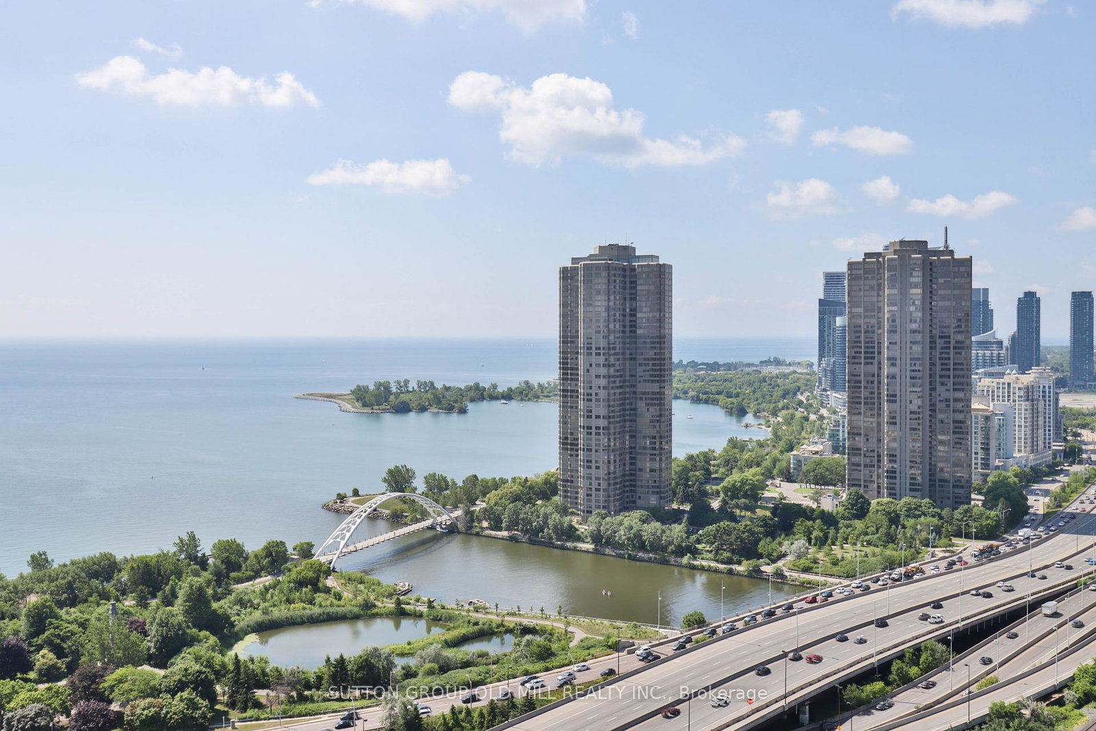 105-the-queensway-na-toronto-ontario-w12311799