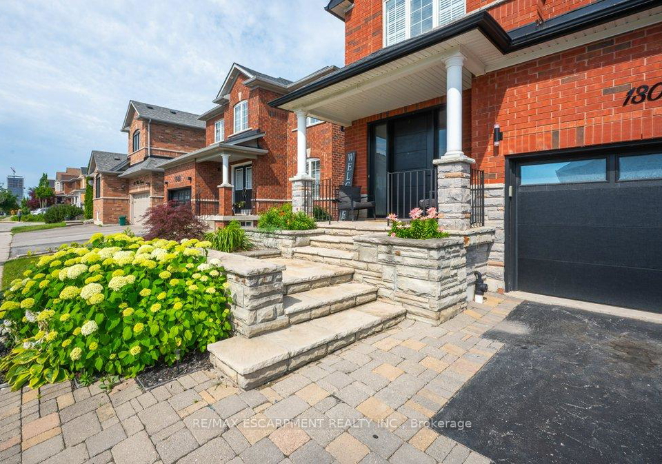 1305-weller-crossing-milton-ontario-w12311813