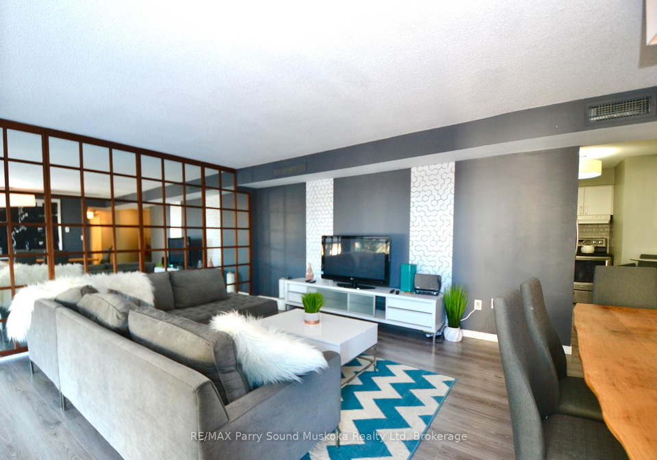 1071-queens-avenue-e-e-oakville-ontario-w12311815