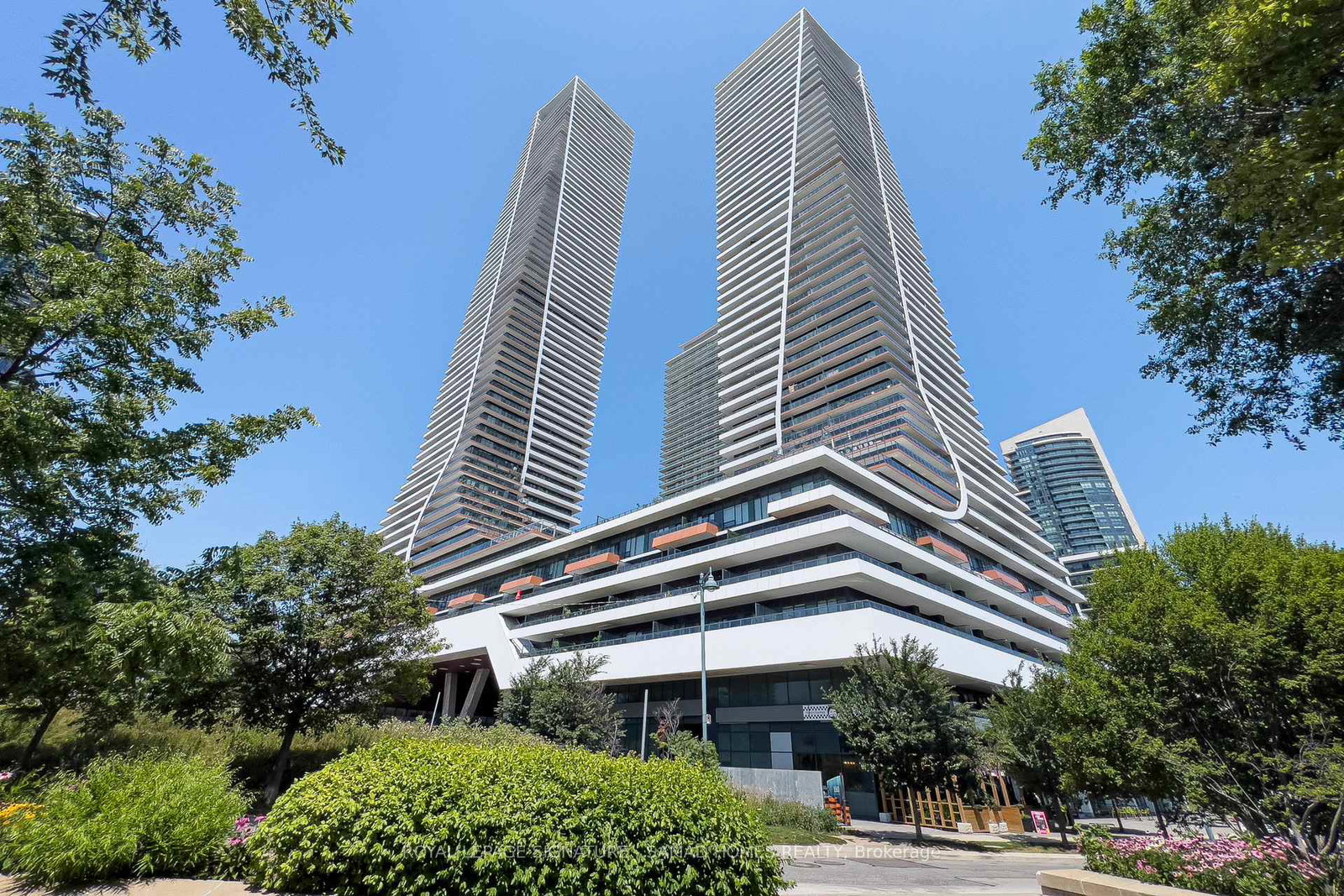 20-shore-breeze-drive-etobicoke-ontario-w12312725