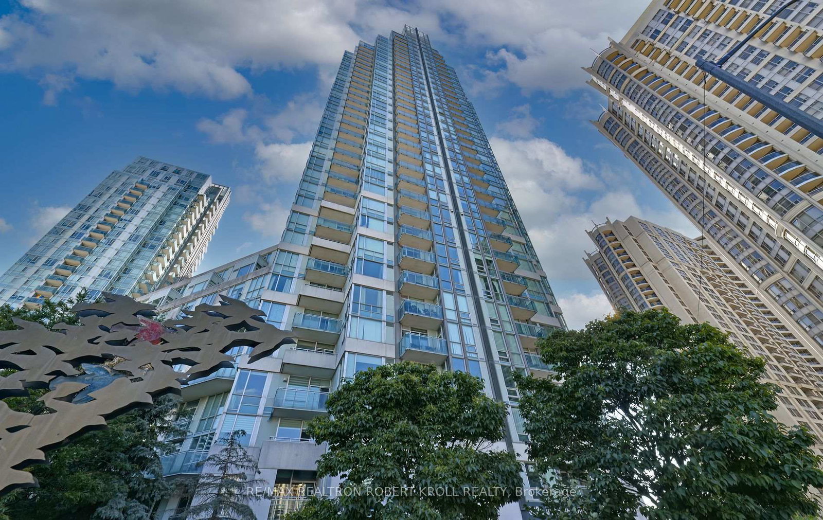 3939-duke-of-york-boulevard-mississauga-ontario-w12313159