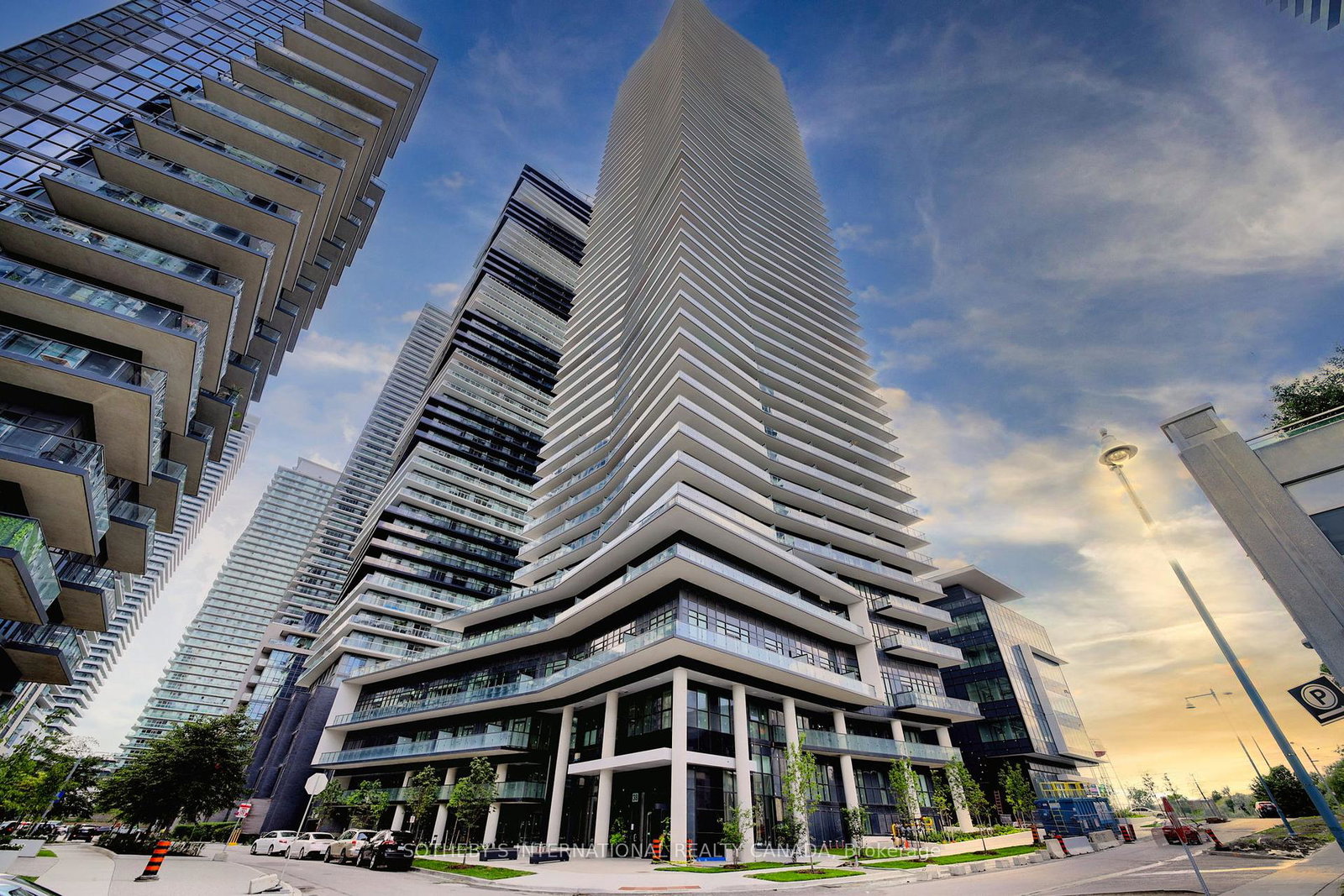 38-annie-craig-drive-etobicoke-ontario-w12313278