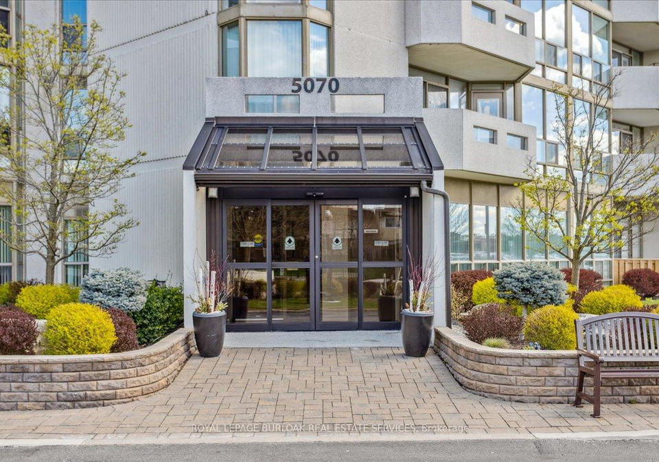 5070-pinedale-avenue-burlington-ontario-w12313325