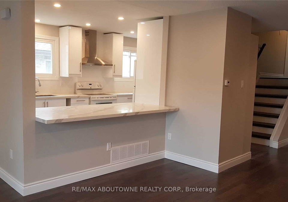 2499-cobbinshaw-circle-mississauga-ontario-w12313615