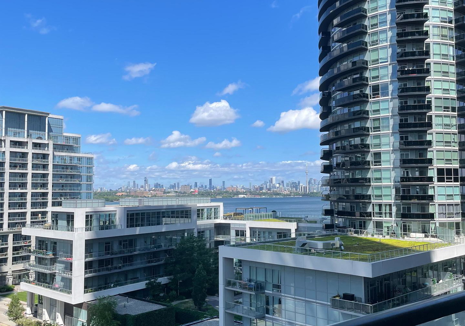 38-annie-craig-drive-etobicoke-ontario-w12313627