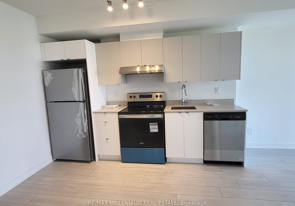 3200-dakota-common-burlington-ontario-w12313667