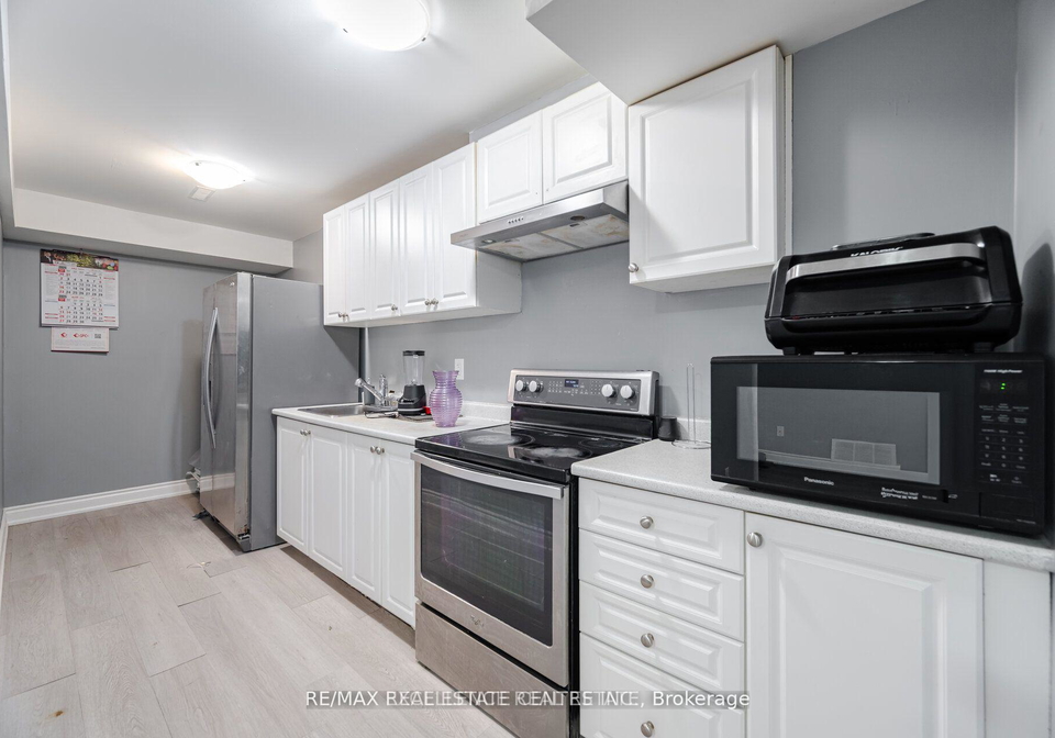 5927-stonebriar-crescent-mississauga-ontario-w12313883