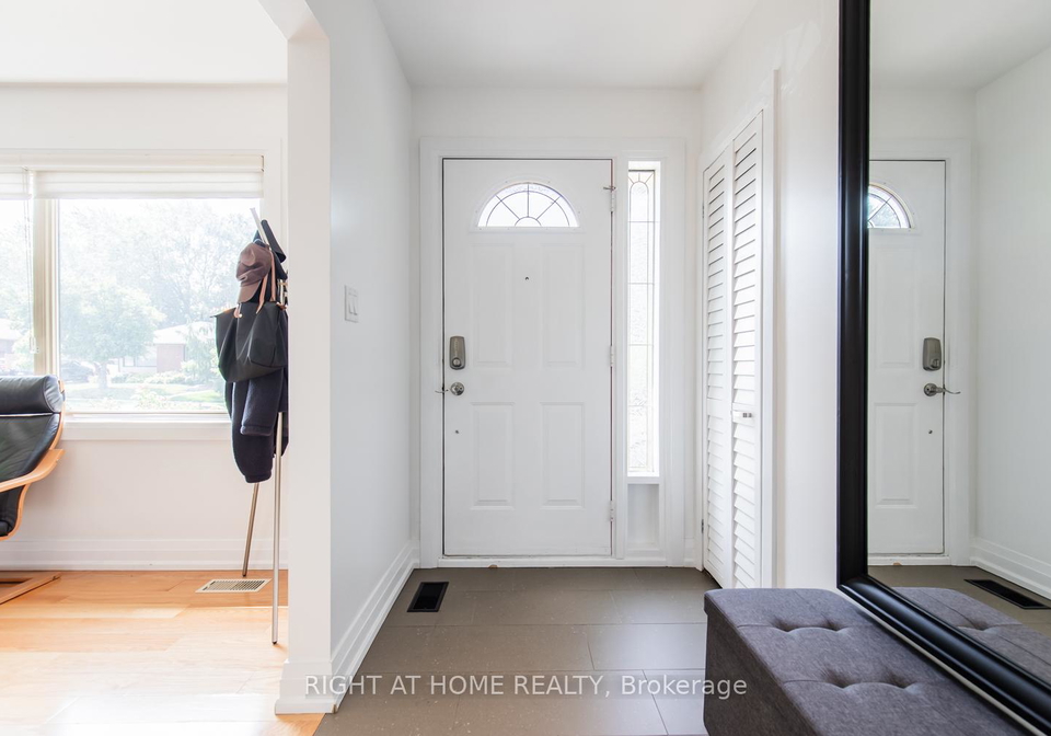 4-deanefield-crescent-etobicoke-ontario-w12314066