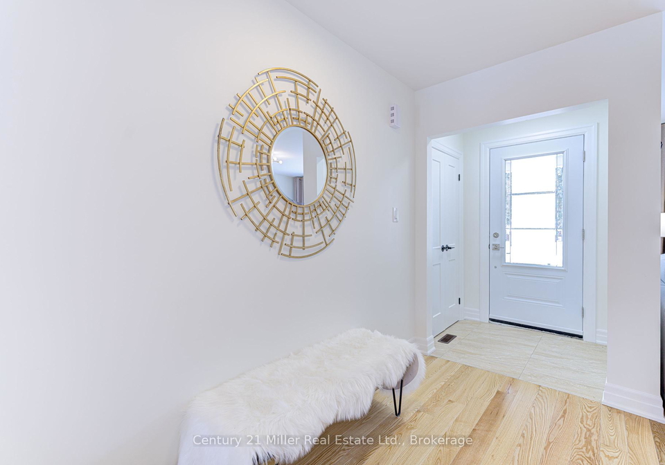 1195-queens-avenue-oakville-ontario-w12314854