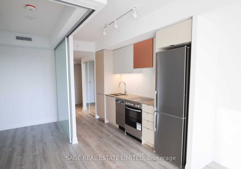 10-gibbs-road-etobicoke-ontario-w12314960