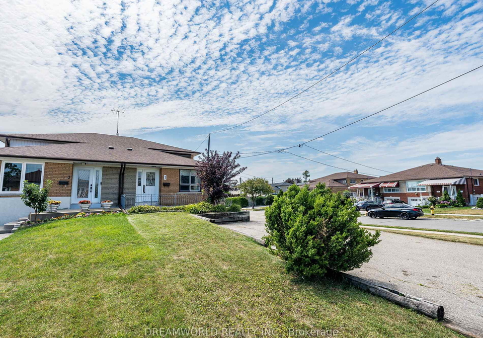 1-friary-court-york-ontario-w12314967