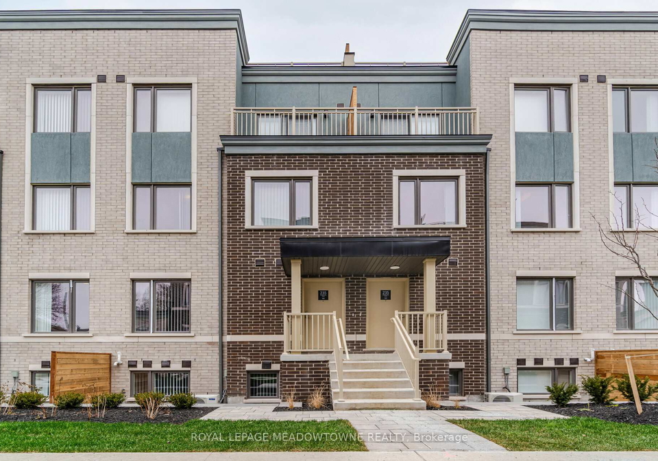 235-birmingham-street-etobicoke-ontario-w12315147