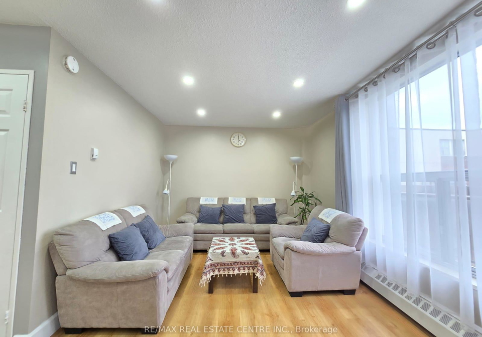 1055-forestwood-drive-mississauga-ontario-w12315170