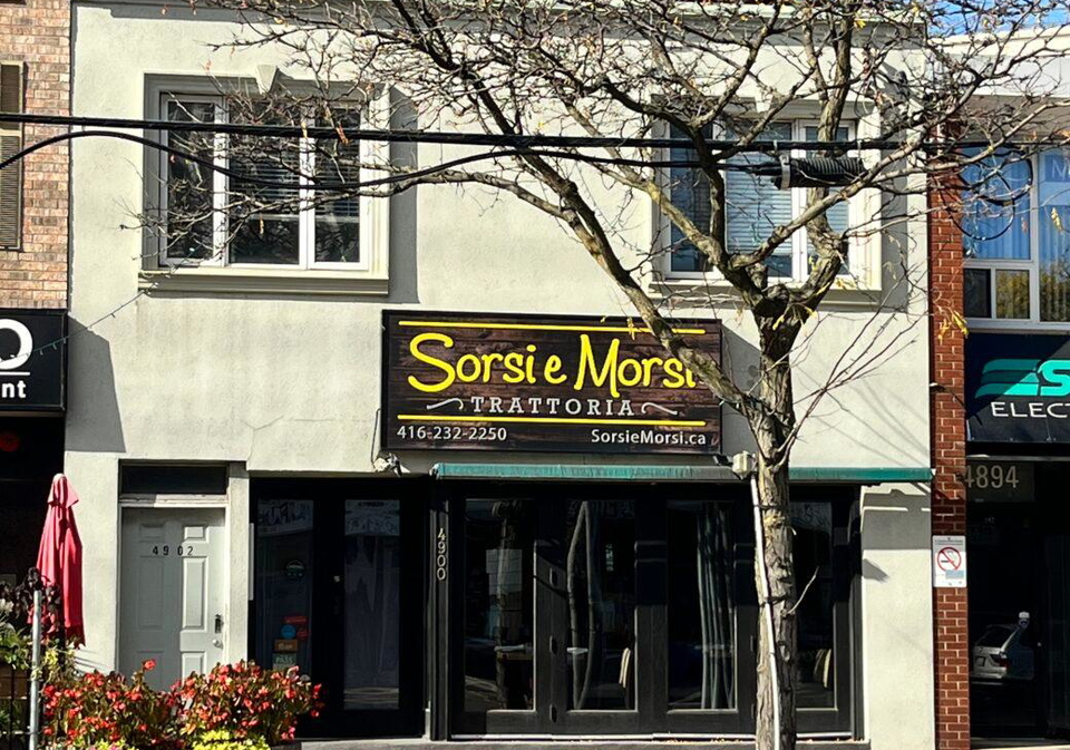 490dundas-street-w-w-etobicoke-ontario-w12315324