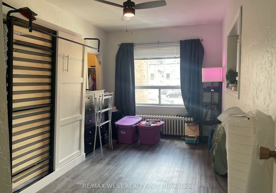 490dundas-street-w-w-etobicoke-ontario-w12315324