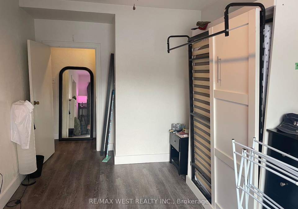 490dundas-street-w-w-etobicoke-ontario-w12315324