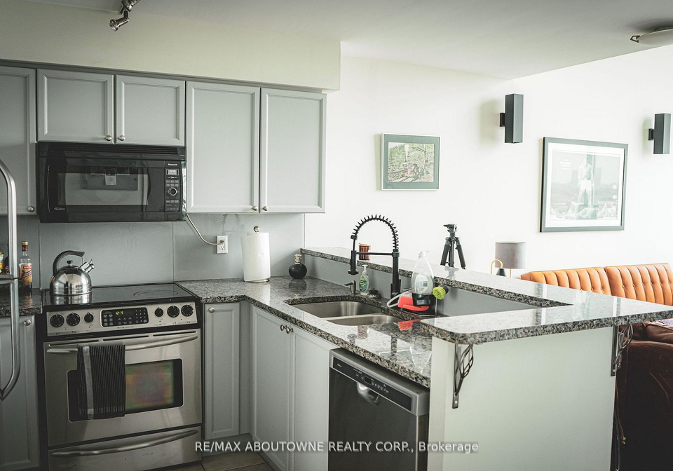 250-manitoba-street-etobicoke-ontario-w12315336