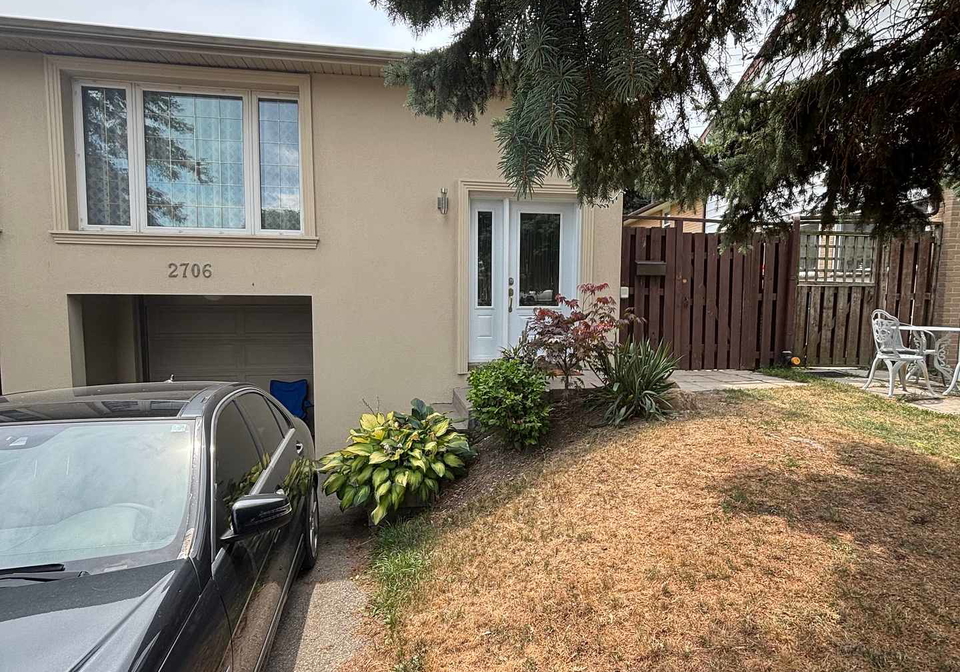 2706-w-lundene-road-boulevard-mississauga-ontario-w12315478