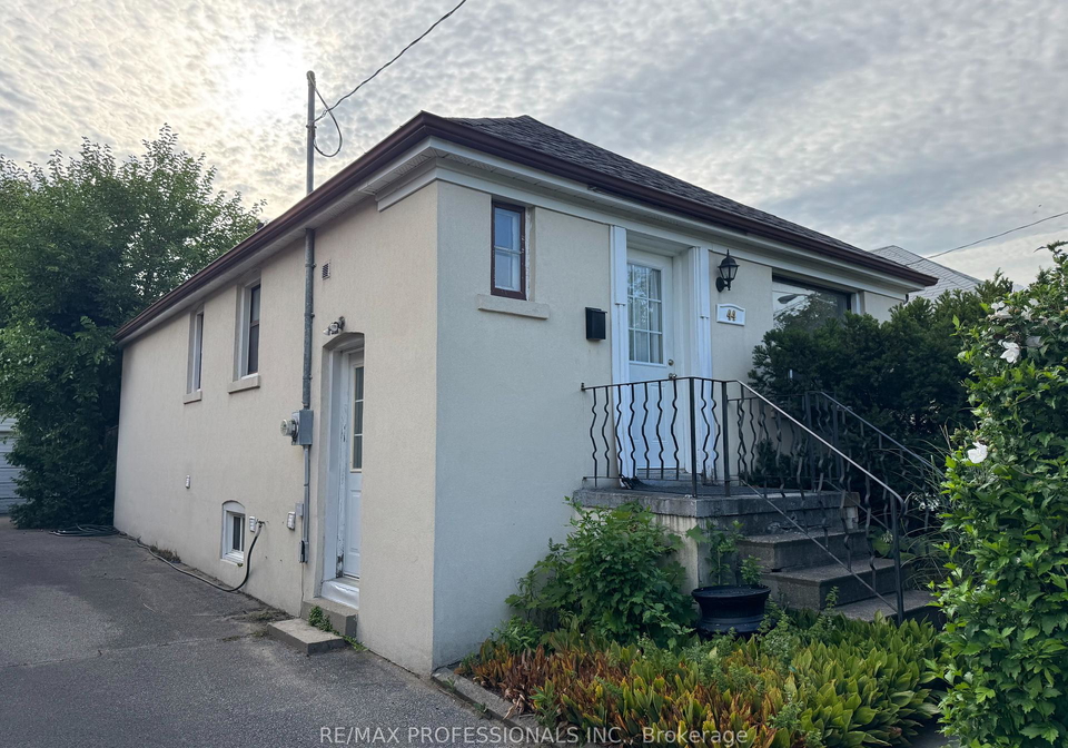 44-parker-avenue-etobicoke-ontario-w12315511