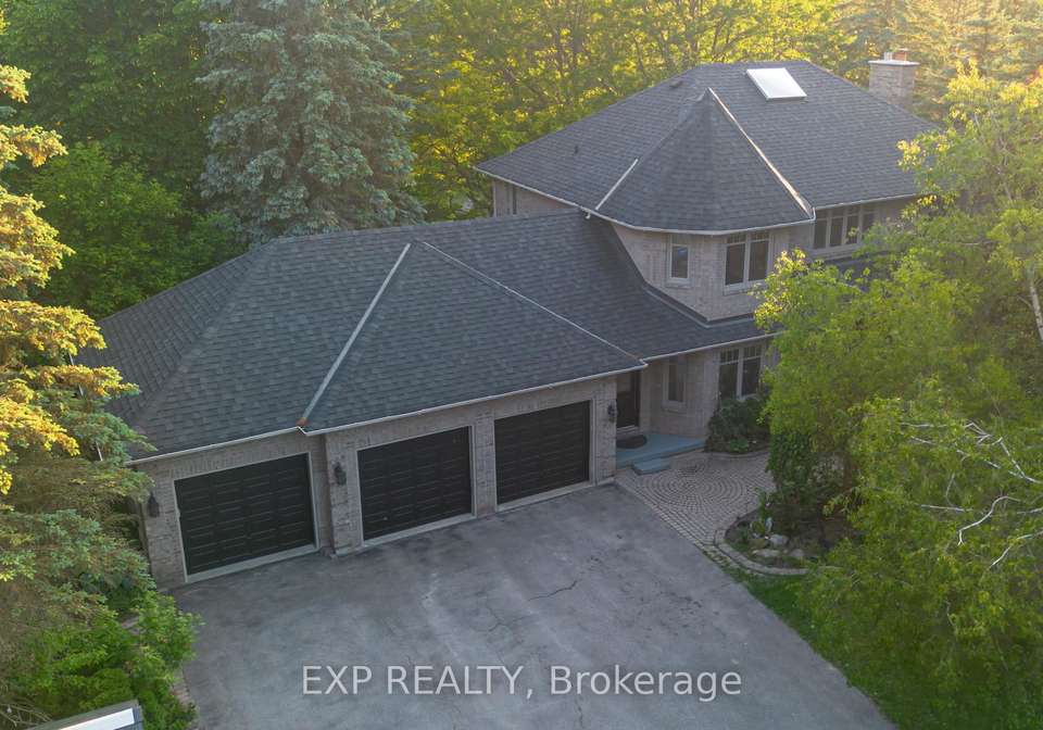 8-humber-trail-caledon-ontario-w12315667