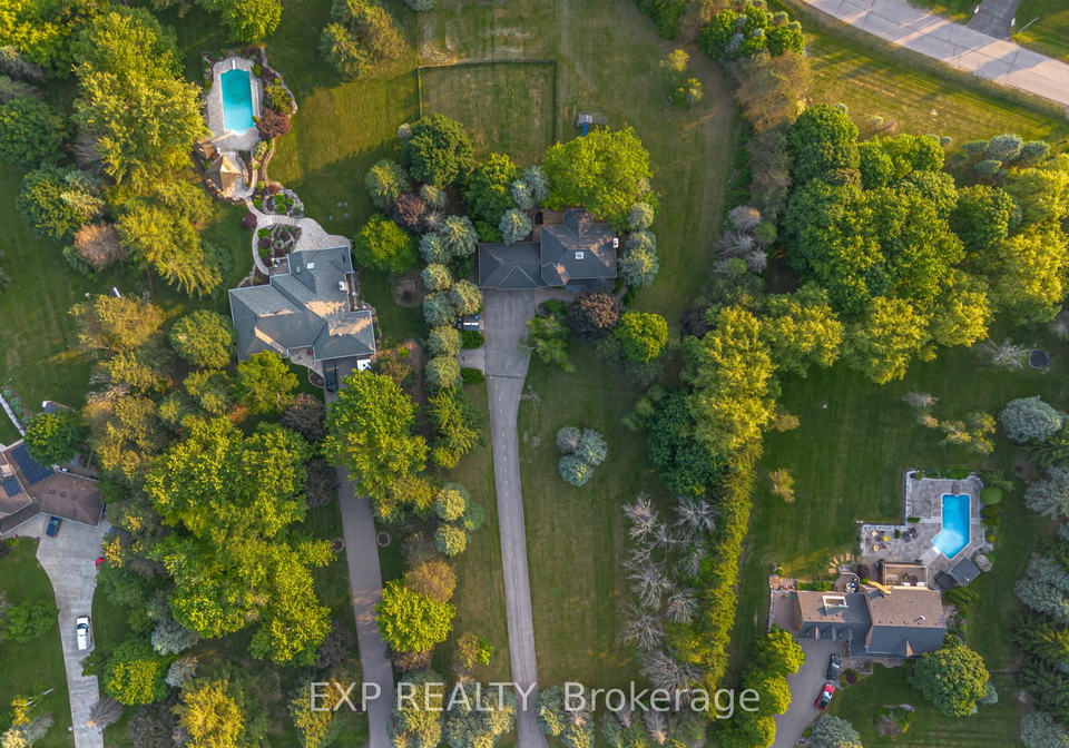 8-humber-trail-caledon-ontario-w12315667