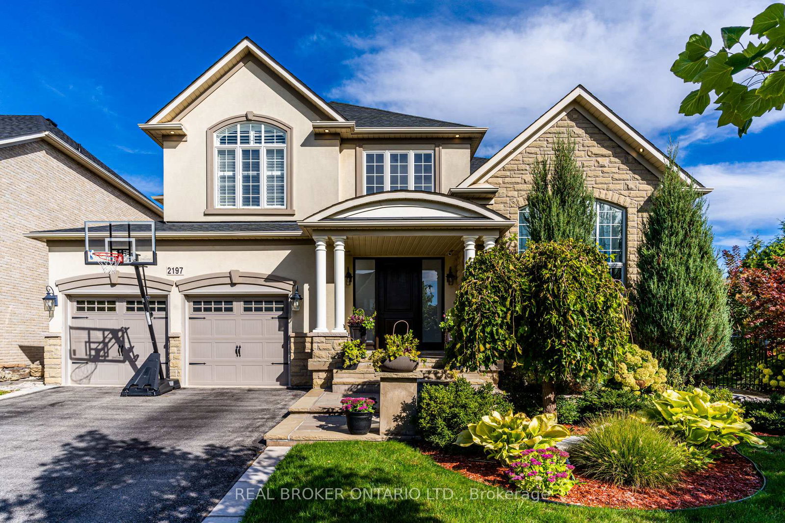 2197-wuthering-heights-way-oakville-ontario-w12315746