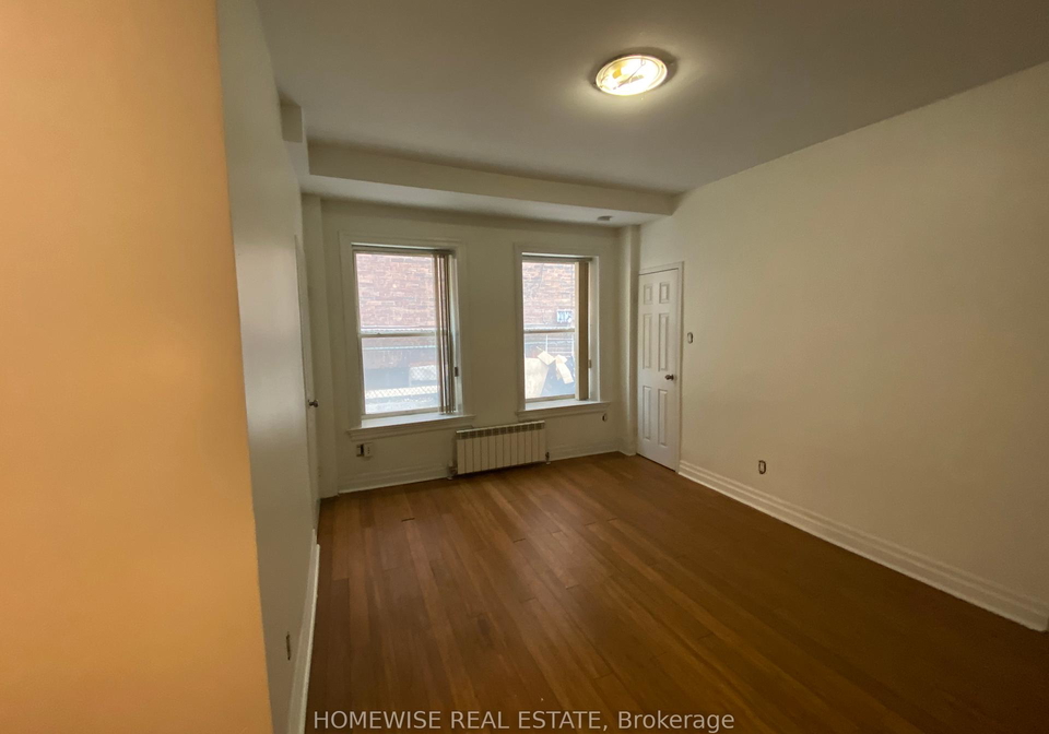 1-triller-avenue-toronto-ontario-w12315850