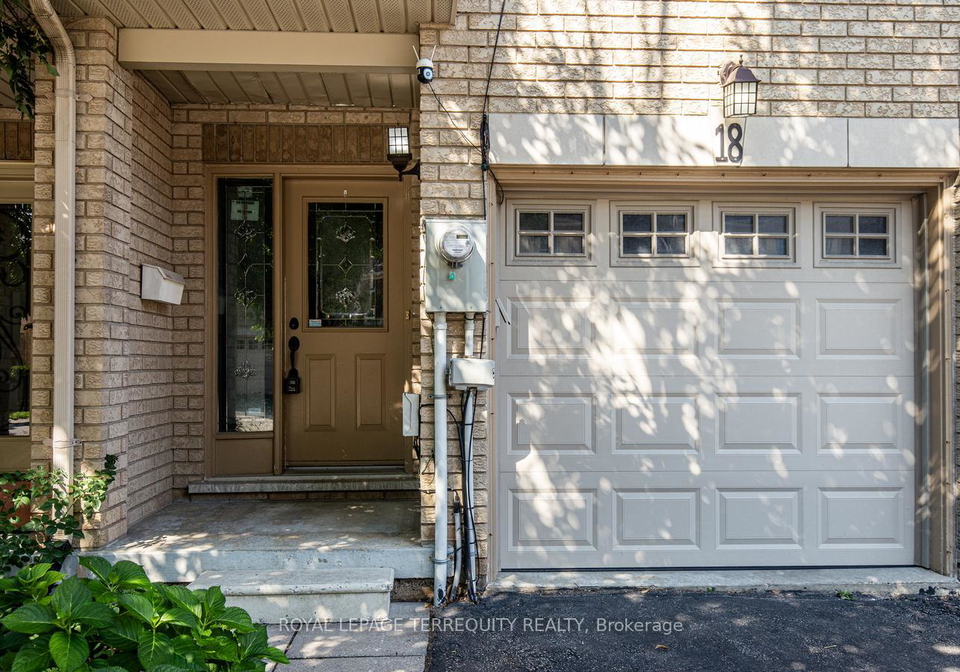 18-springside-way-york-ontario-w12316351
