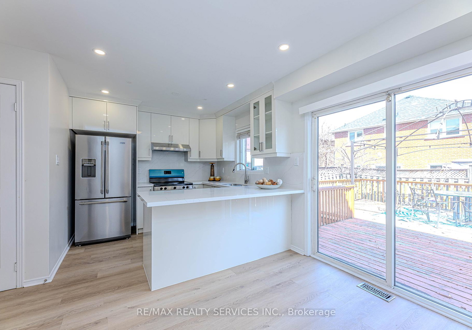 98-lent-crescent-brampton-ontario-w12316418