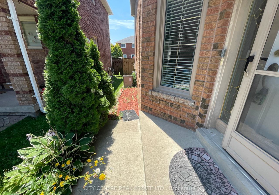 7168-sandhurst-drive-mississauga-ontario-w12316442