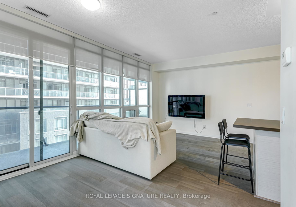 59-annie-craig-drive-etobicoke-ontario-w12316468