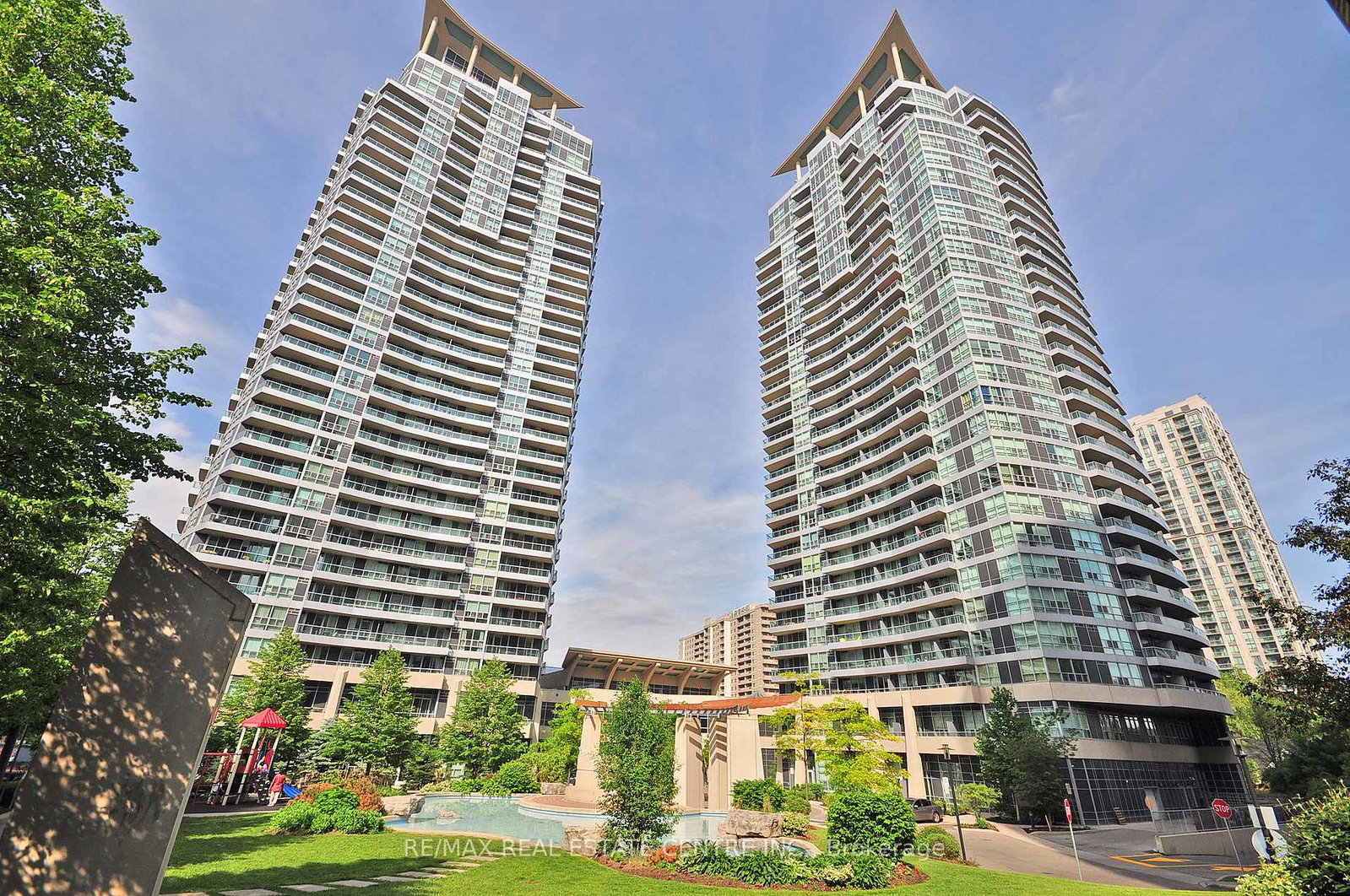 33-elm-drive-mississauga-ontario-w12316476