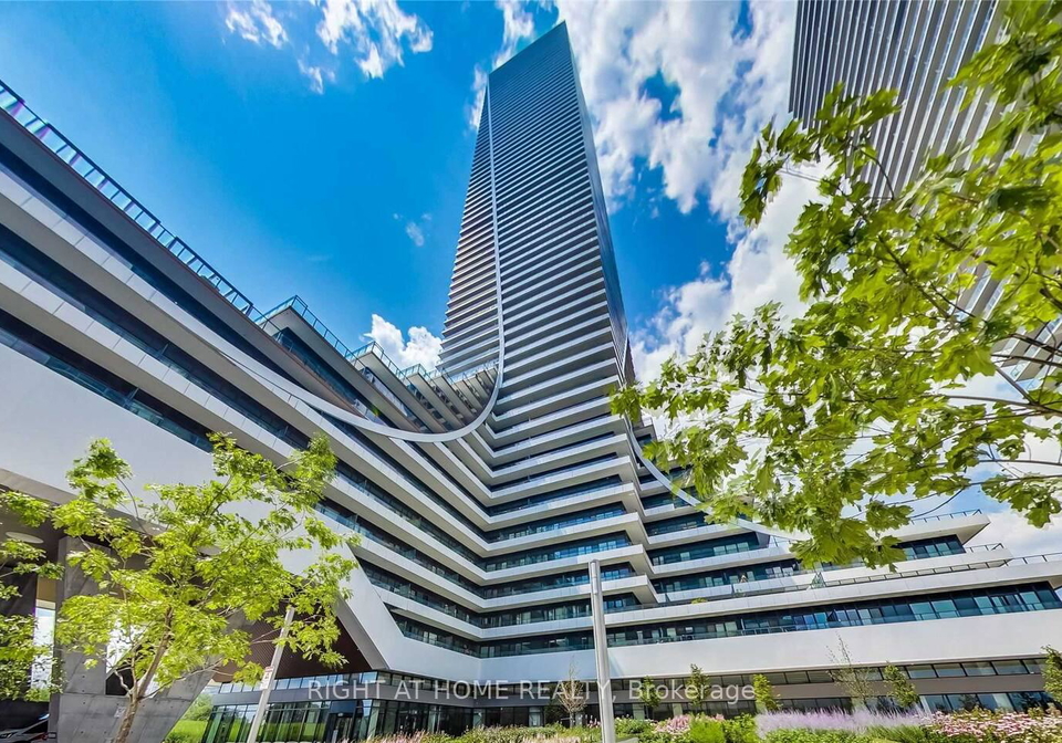 30-shore-breeze-drive-etobicoke-ontario-w12316481