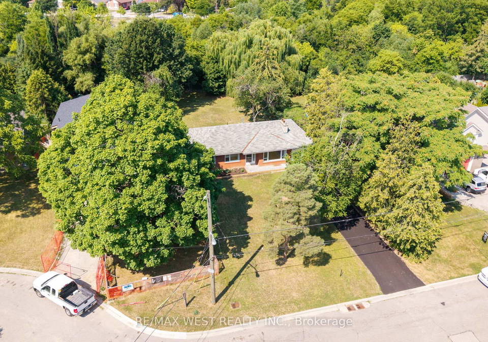 23-waltham-drive-etobicoke-ontario-w12316684