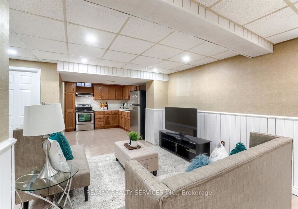 27-stanwell-lower-drive-brampton-ontario-w12316774